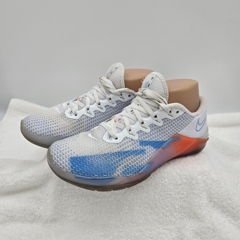 Nike Metcons 5 Premium Women Size 7 White Orange Training Shoes CJ0818-146